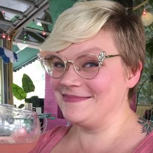 Meet your Posher, Tiffany
